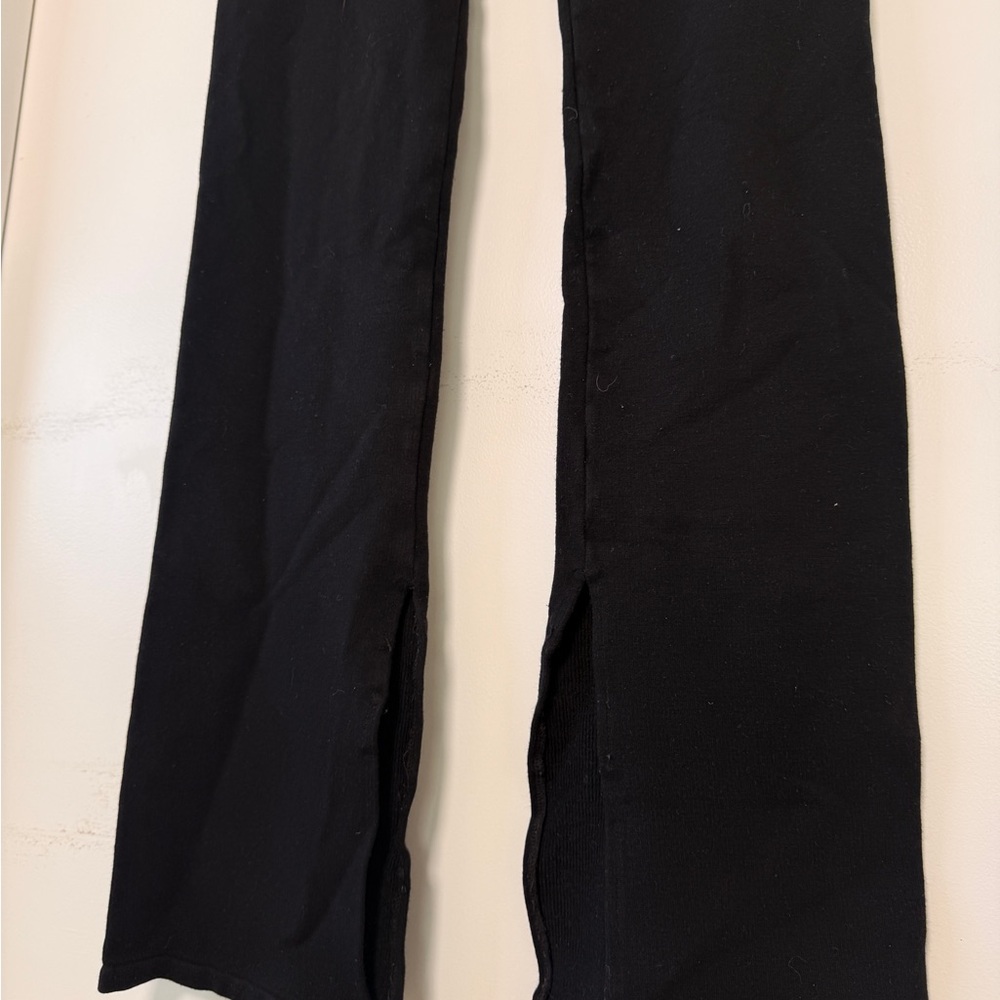 Woman’s Black Flared Leggings - Picture 4 of 8